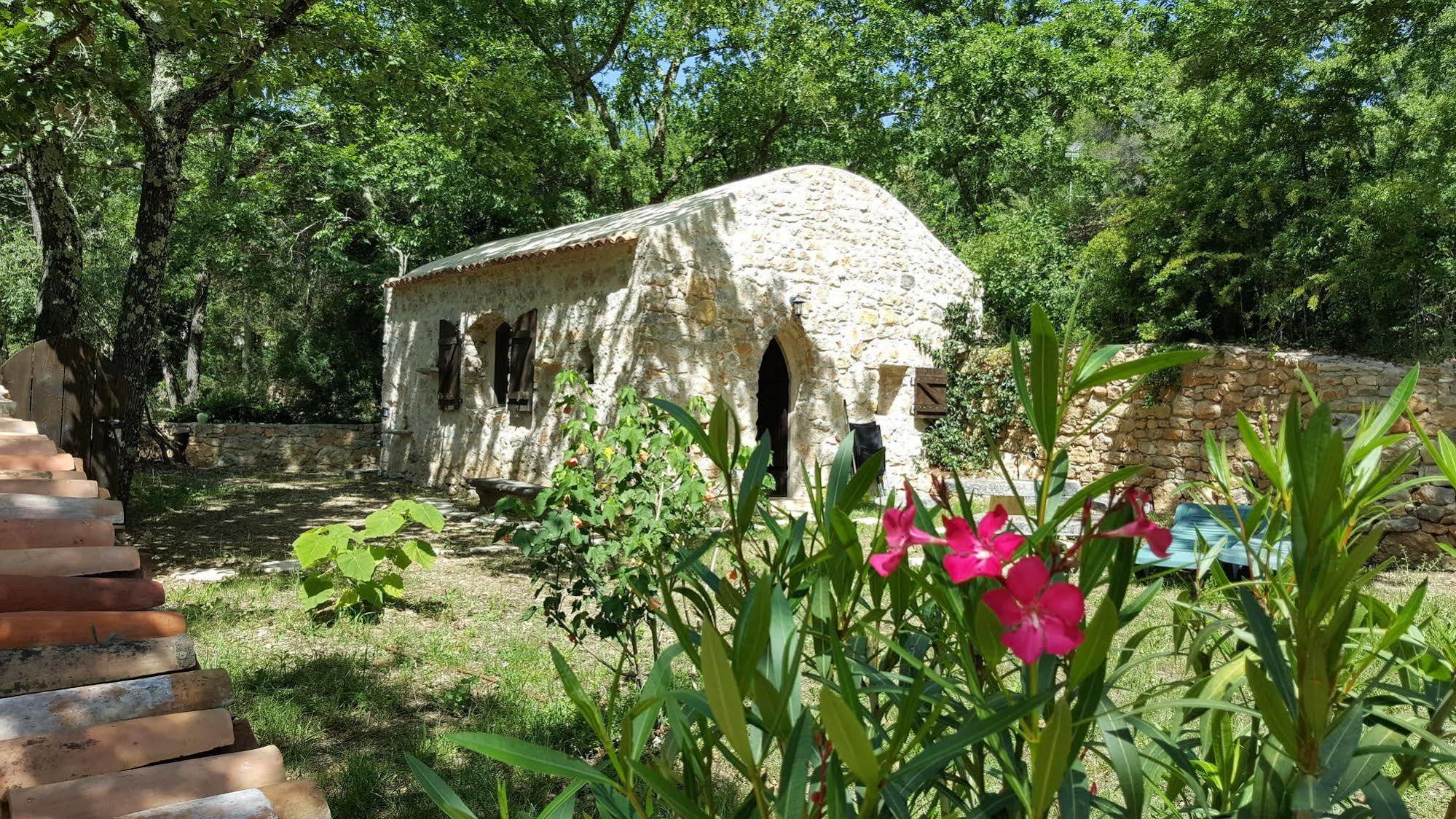 פייאנס Le Donjon Des Combes Et Son Spa מראה חיצוני תמונה